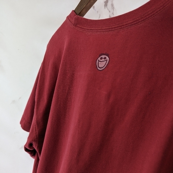 Life Is Good T Shirt Womens Small Red Snowman Winter Chillin And Grillin Cookout - Picture 9 of 9